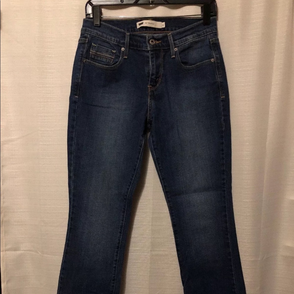 Levi’s 515 NWOT Sz 4. western store. Ladies.